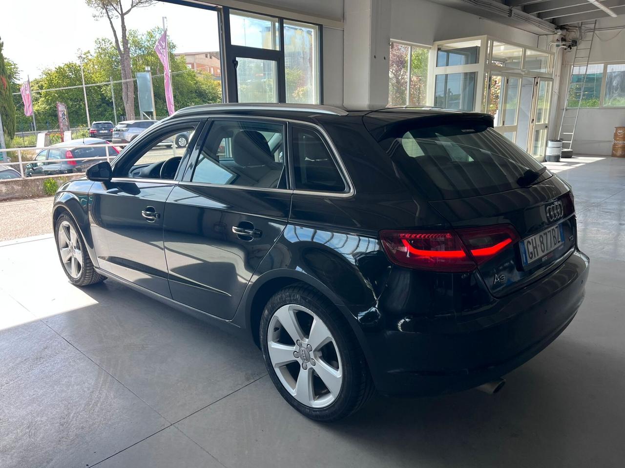 Audi A3 SPB 1.6 TDI clean diesel Ambition