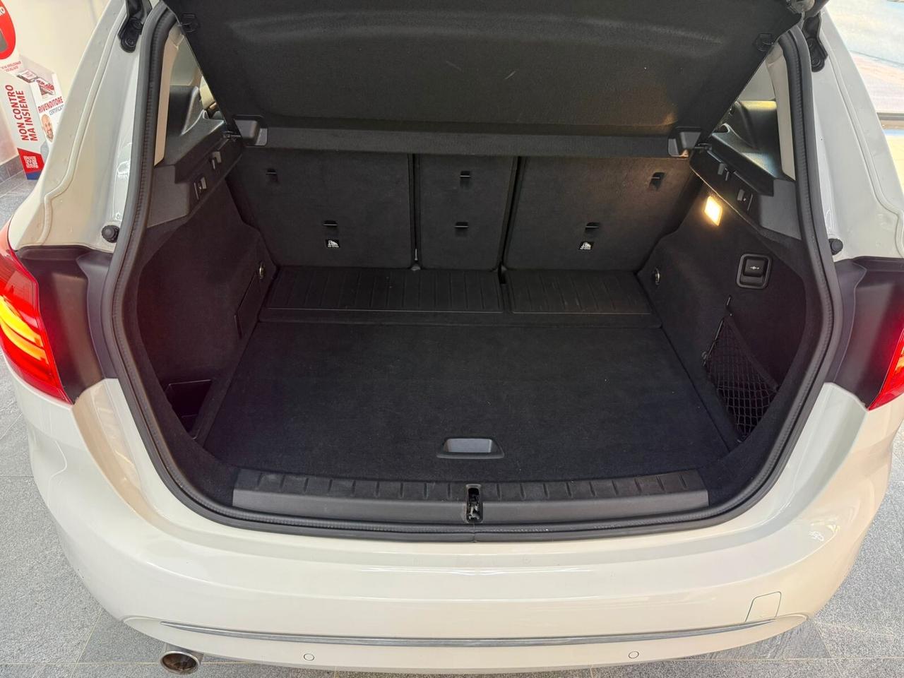Bmw 2er Active Tourer 218d Luxury