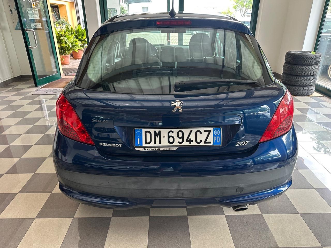 Peugeot 207 1.4 8V 75CV 5p. X Line