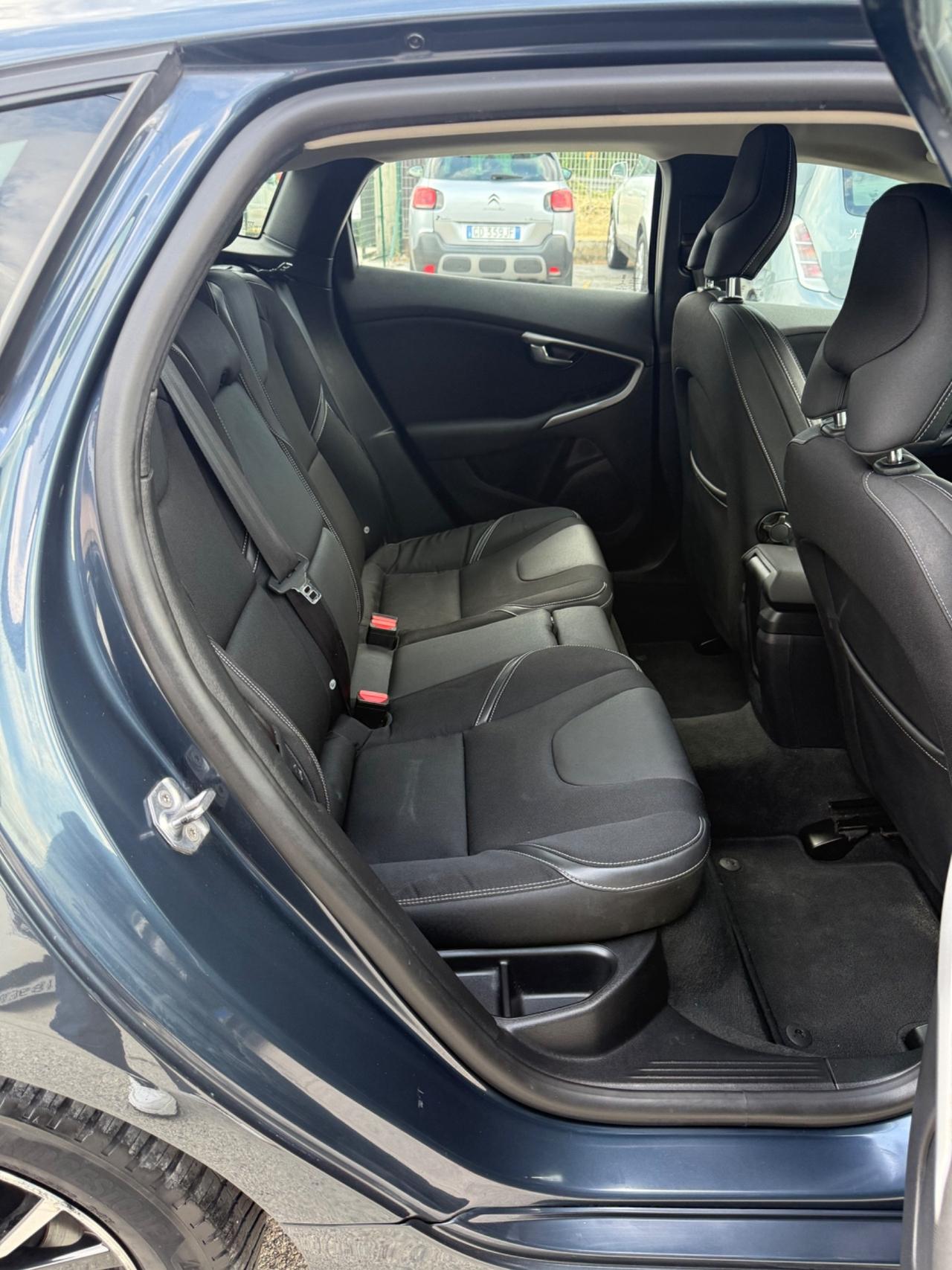 Volvo V40 D2 Geartronic R-design