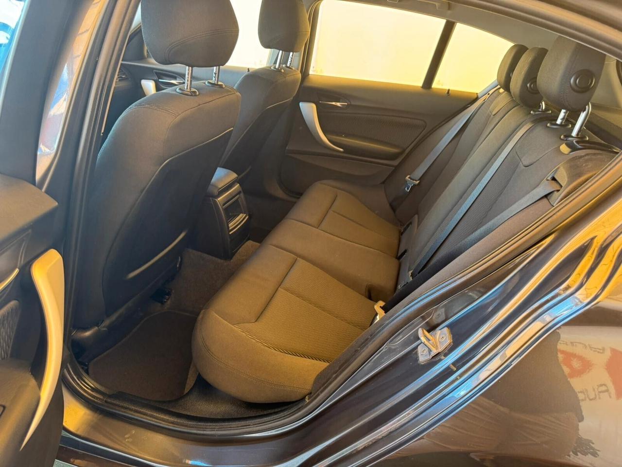 Bmw 116 116d 5p. Advantage