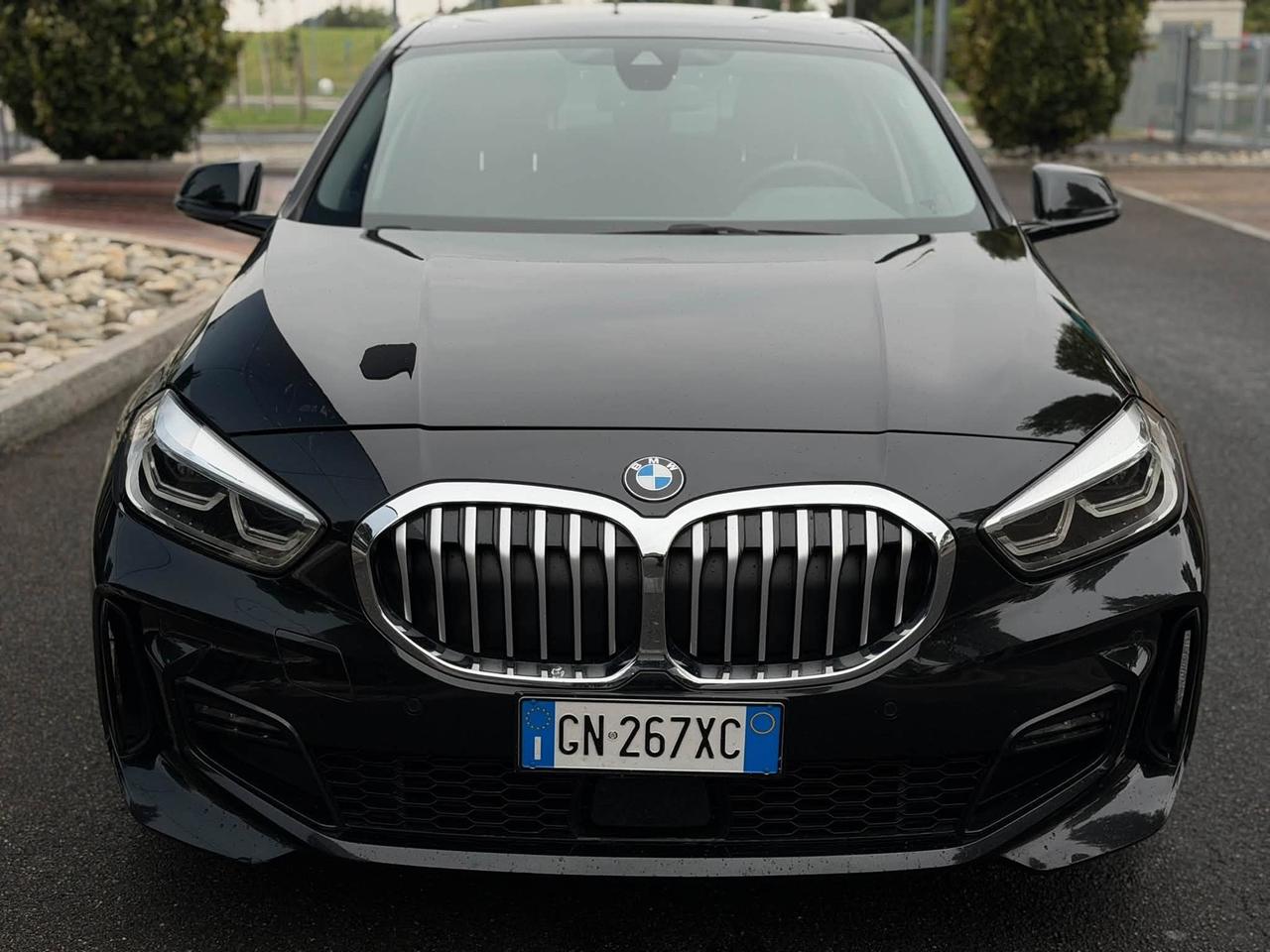 Bmw 116 116d 5p. Msport