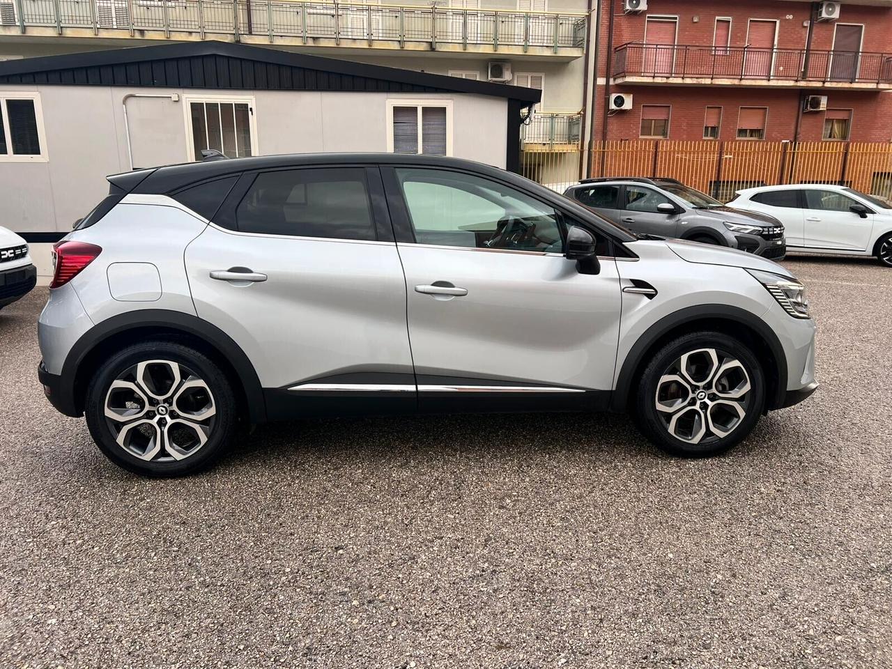 Renault Captur Full Hybrid E-Tech 145 CV Techno Fast Track