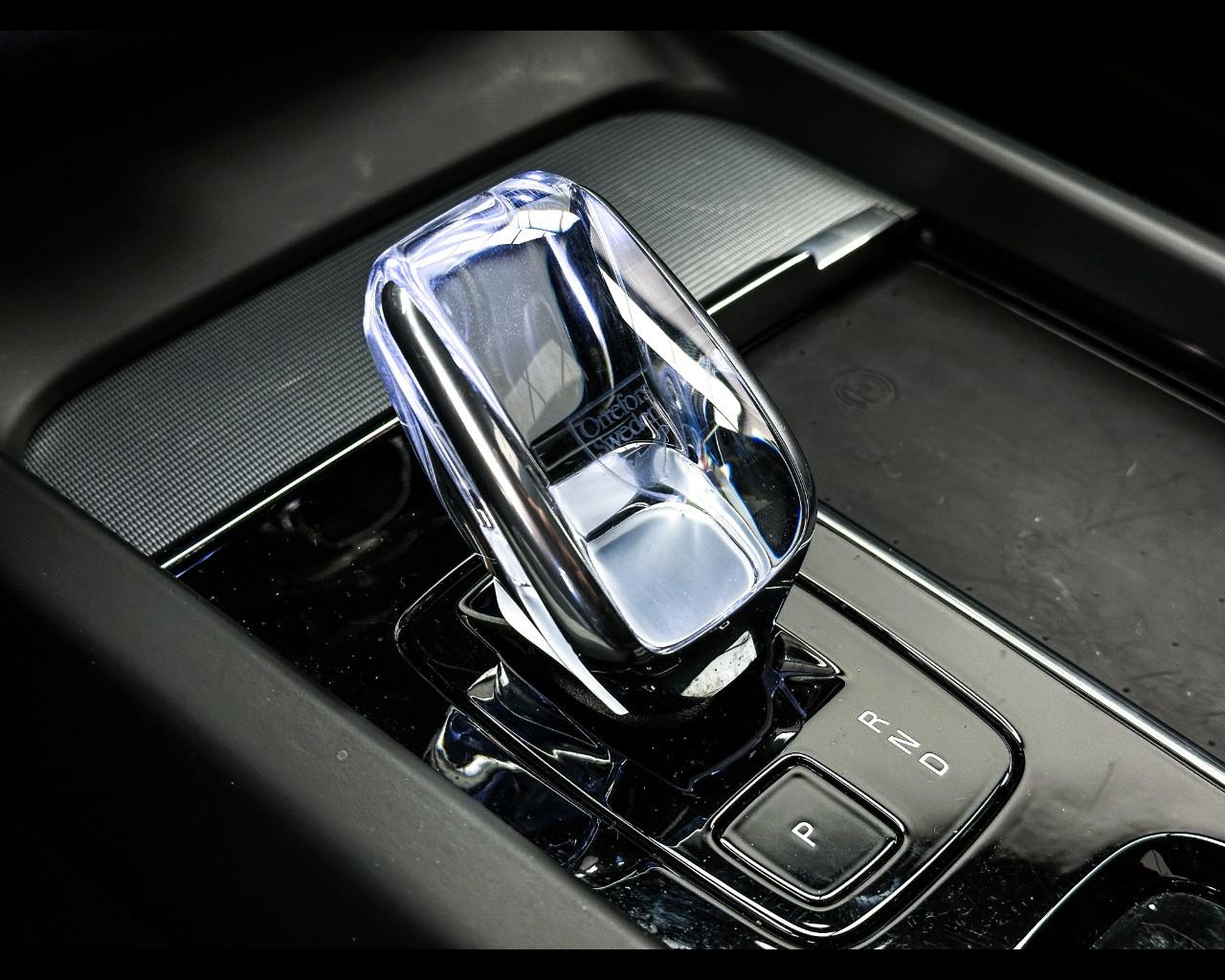 VOLVO XC60 (2017-->) - XC60 T6 Plug-in hybrid AWD automatico Core