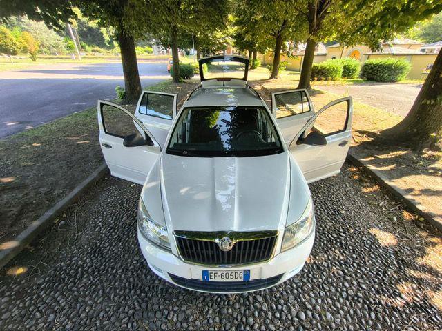 SKODA Octavia 1.6 TDI CR F.AP. Wagon Comfort