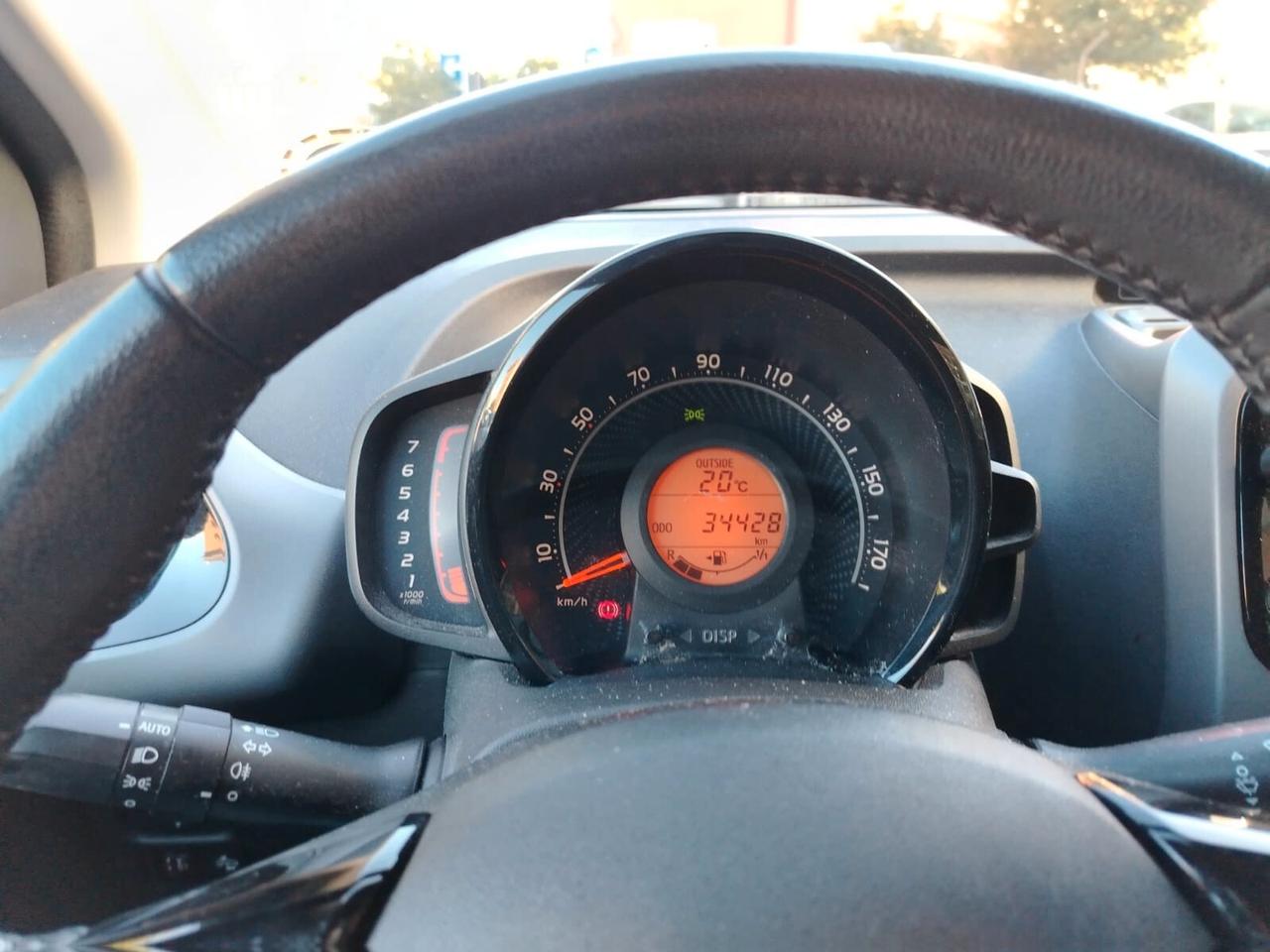 Toyota Aygo Connect 1.0 VVT-i 72 CV 5 porte x-play