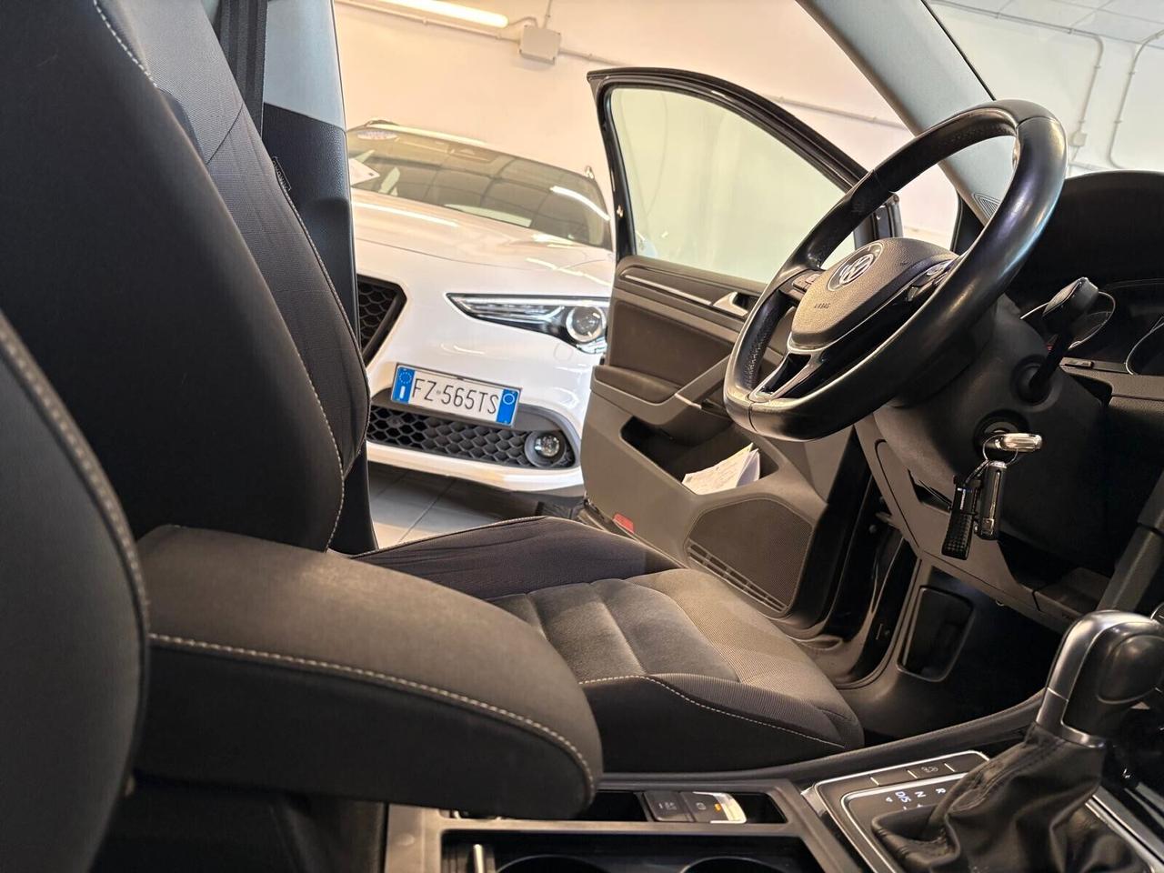 Volkswagen Golf HIGHLINE 1.6 TDI 110 CV DSG 5p.