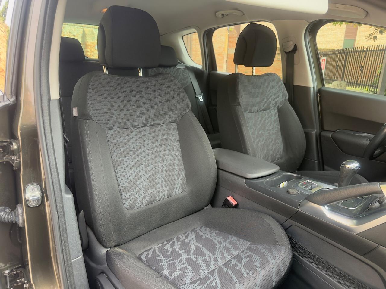 Peugeot 3008 1.6 HDi 110CV cambio robotizzato Tecno