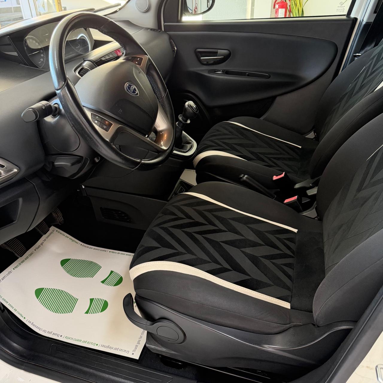 Lancia Ypsilon 1.2 69 CV 5 porte Gold