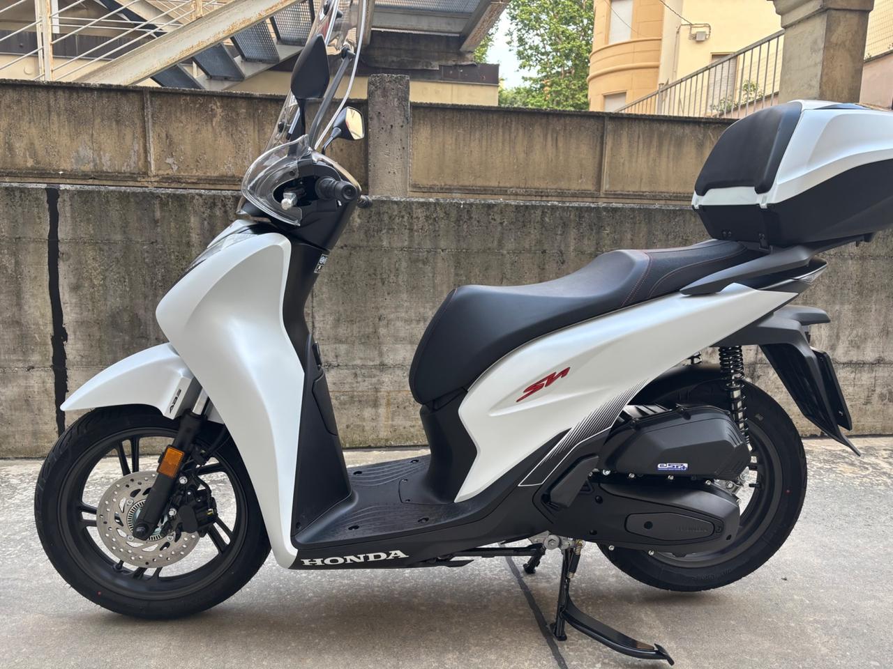 Honda SH 125 Sport Matt Pearl Cool White NUOVO