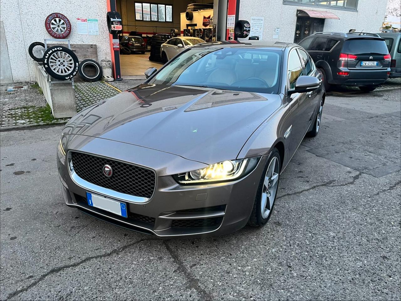 Jaguar XE 2.0 D Turbo Portfolio