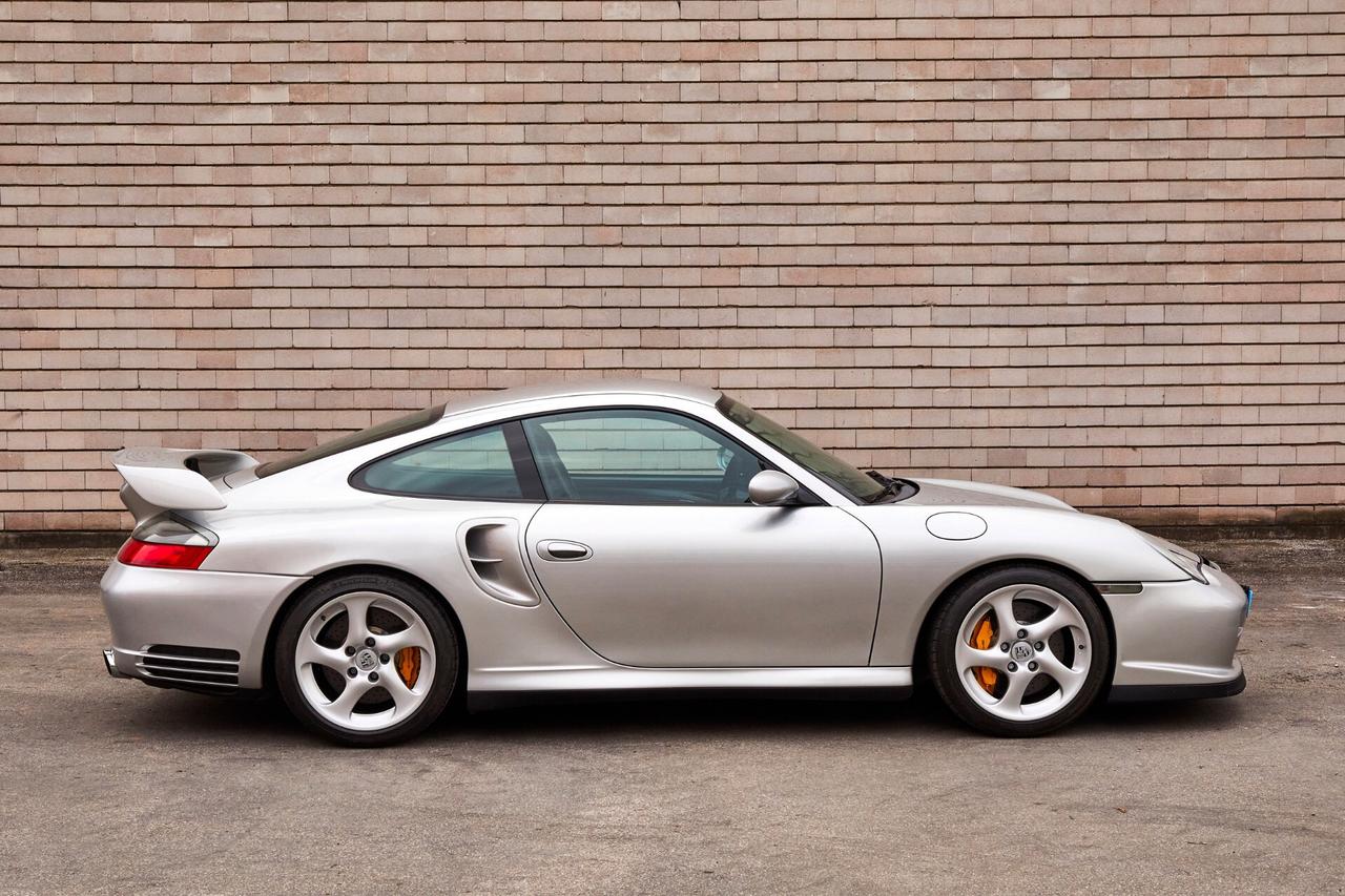 Porsche 911 Gt2 - 2001