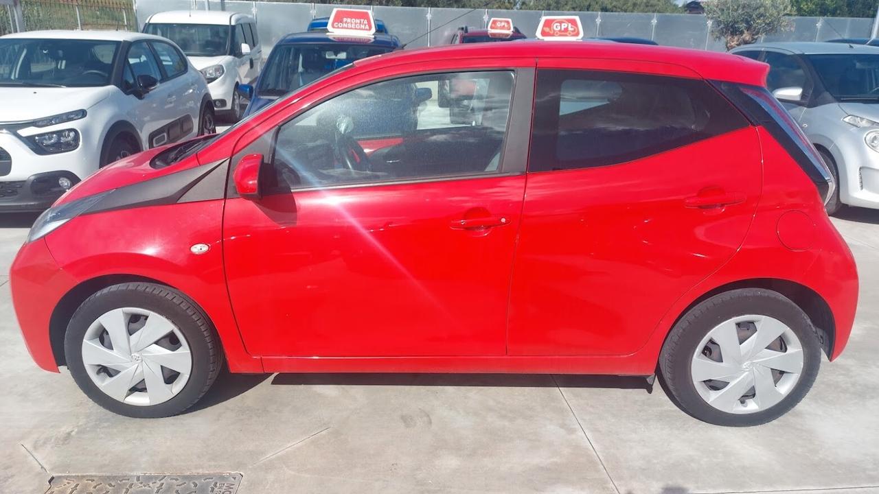 Toyota Aygo 1.0 VVT-i 69 CV 5 porte 2017