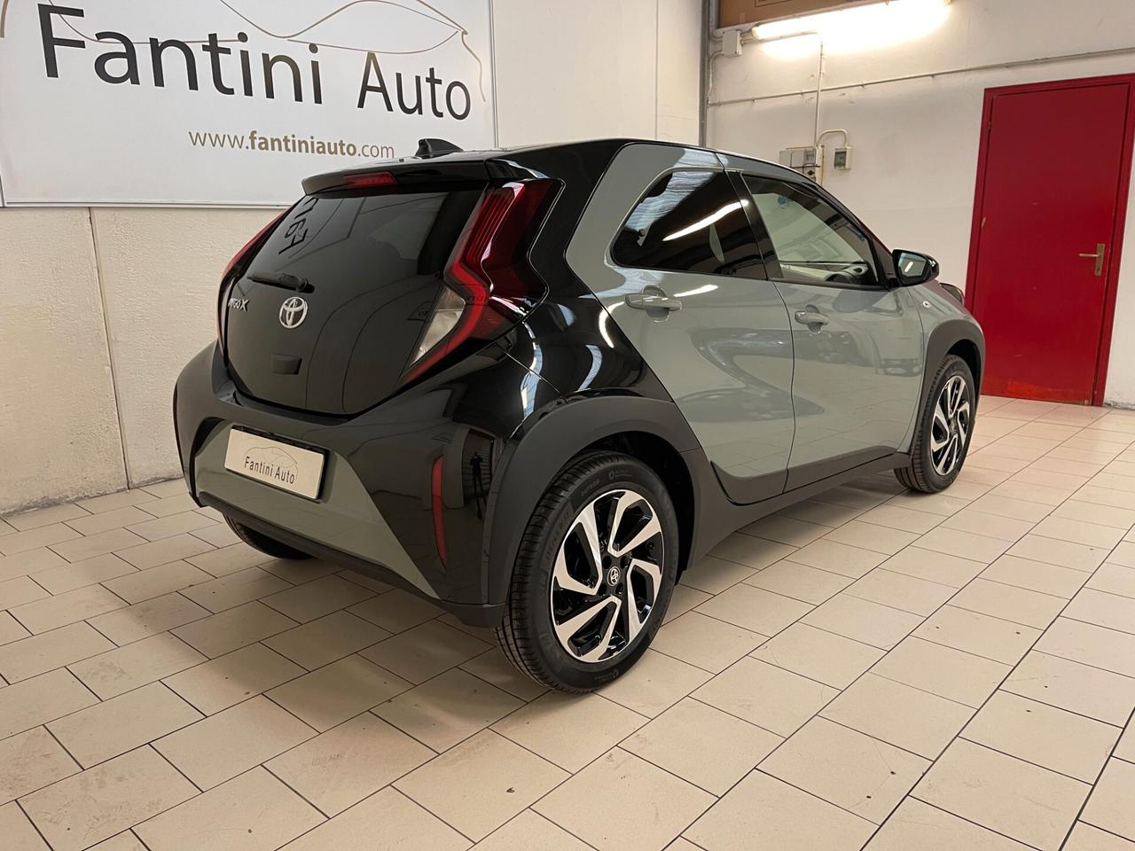 Toyota Aygo X Trend 1.0 72cv s-cvt c.auto-Ok Neopat-LEGGI SOTTO