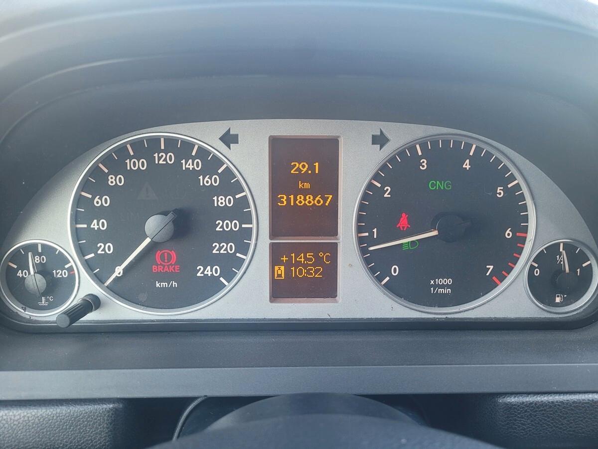 Mercedes-benz B 180 NGT BlueEFFICIENCY Executive