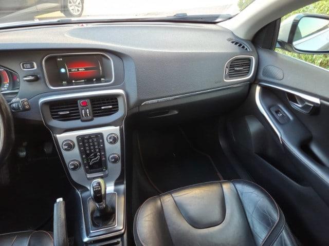 VOLVO V40 Cross Country D2 Volvo Ocean Race
