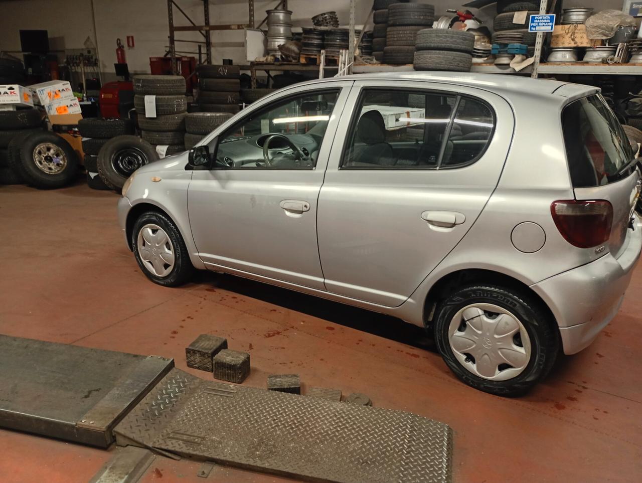 Toyota Yaris 1.4 tdi D-4D cat 5 porte Sol