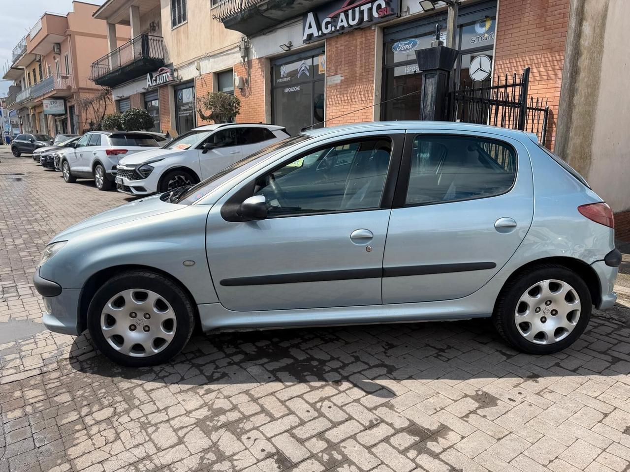 Peugeot 206 1.6 HDi 110cv 5p. XT