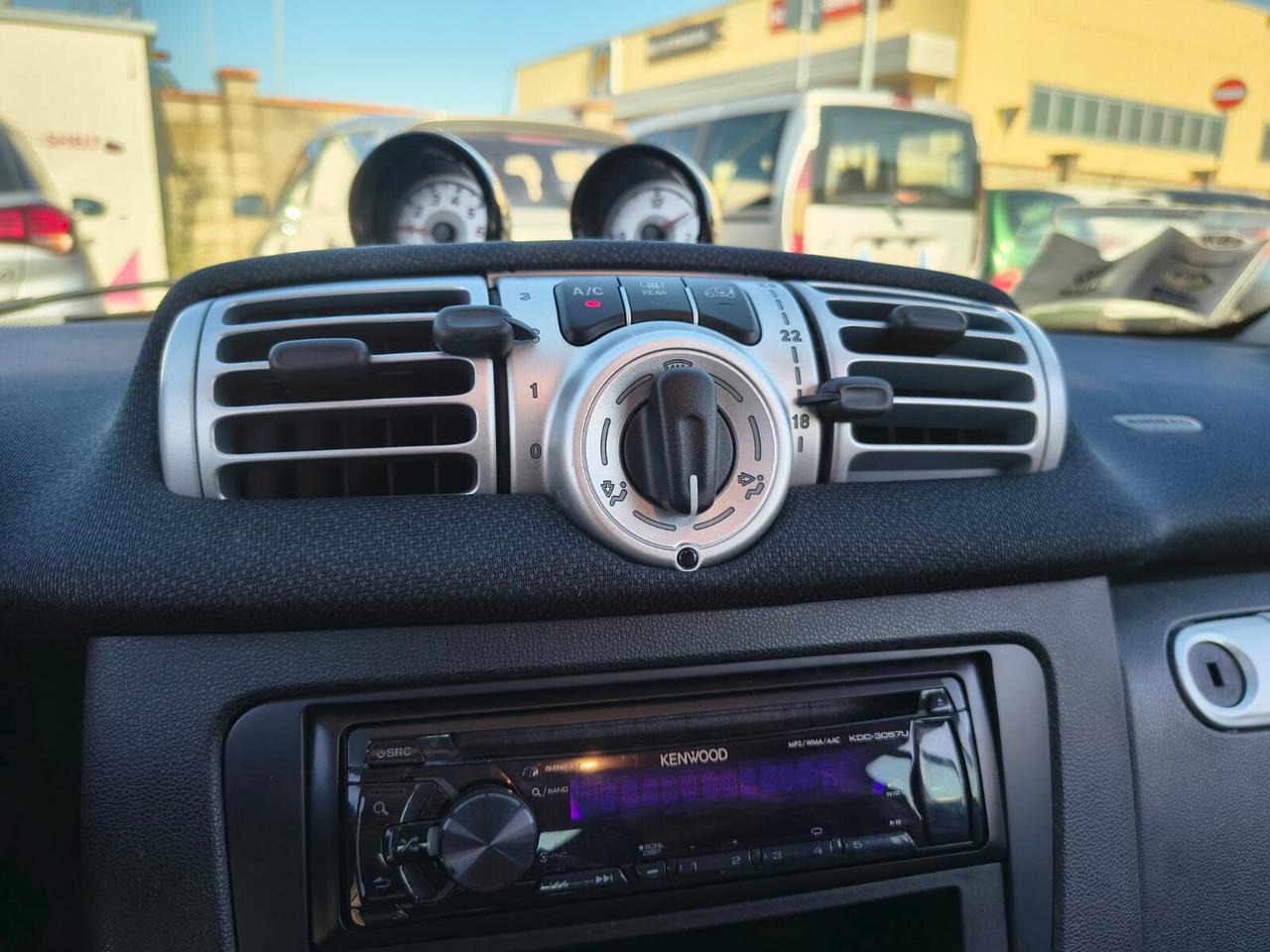 Smart ForTwo 1.0 BENZINA *CAMBIO SEMI AUTO*