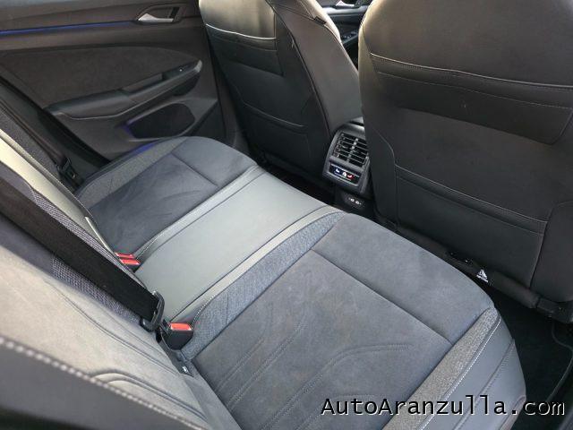 VOLKSWAGEN Golf NEW 8.5 2.0 TDI 150CV DSG Style Virtual Pro