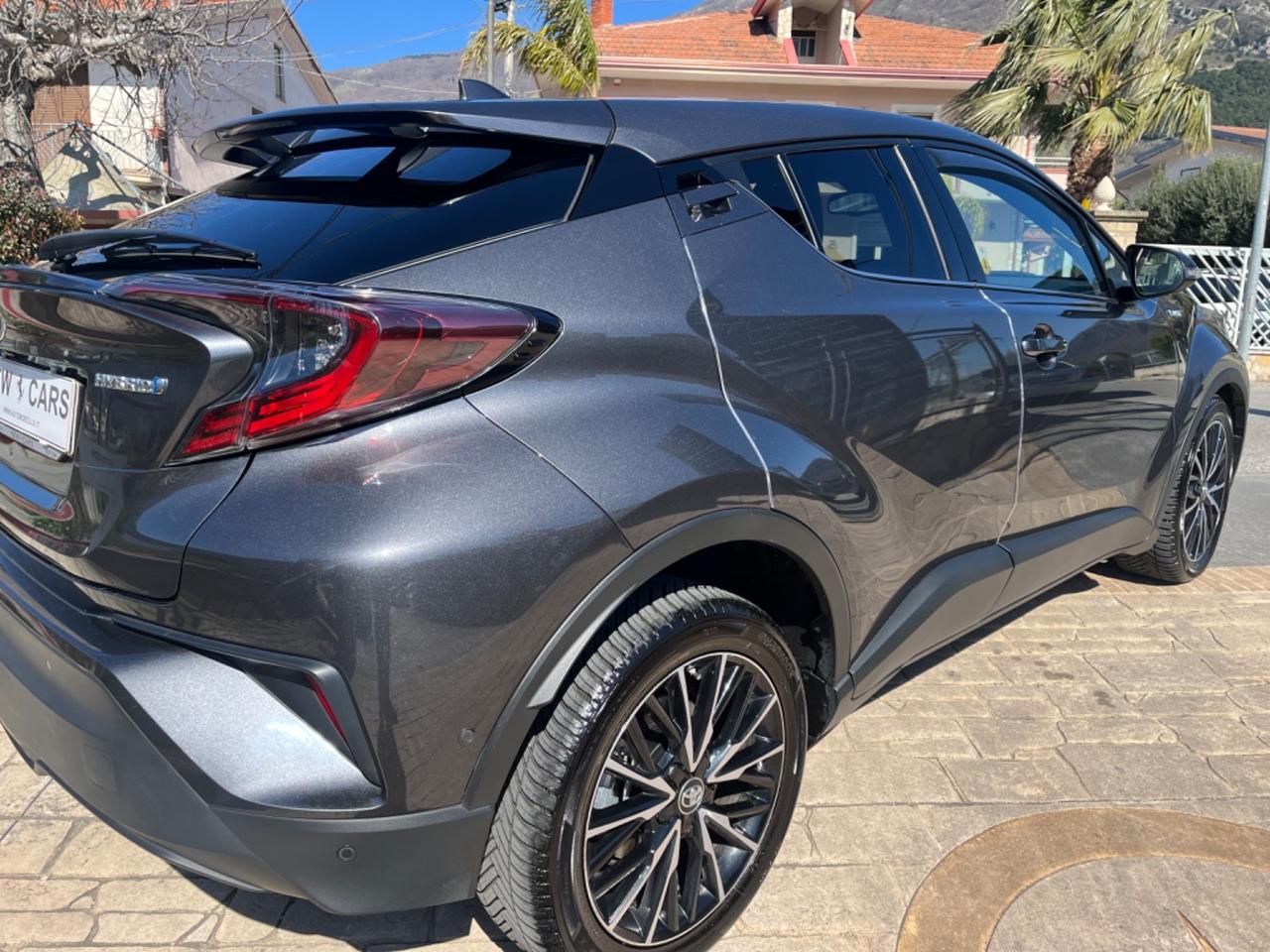 Toyota C-HR 1.8 Hybrid E-CVT Lounge