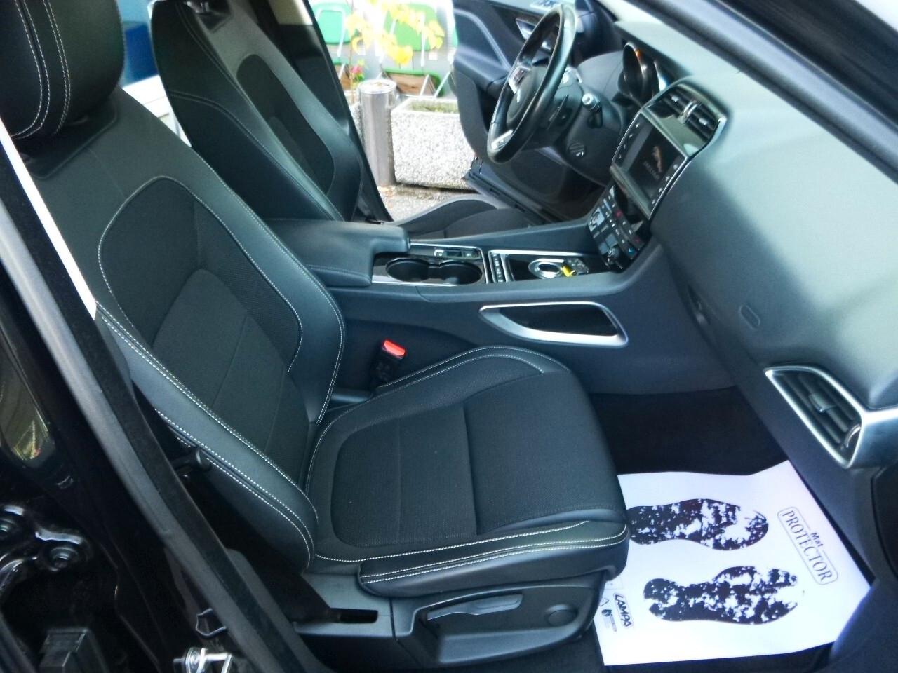 Jaguar F-Pace 2.0 D 180 CV AWD aut. R-Sport