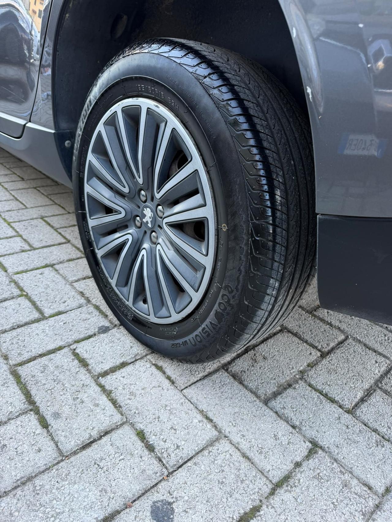 Peugeot 2008 1.4 HDi 68CV Active - OK NEOPATENTATO