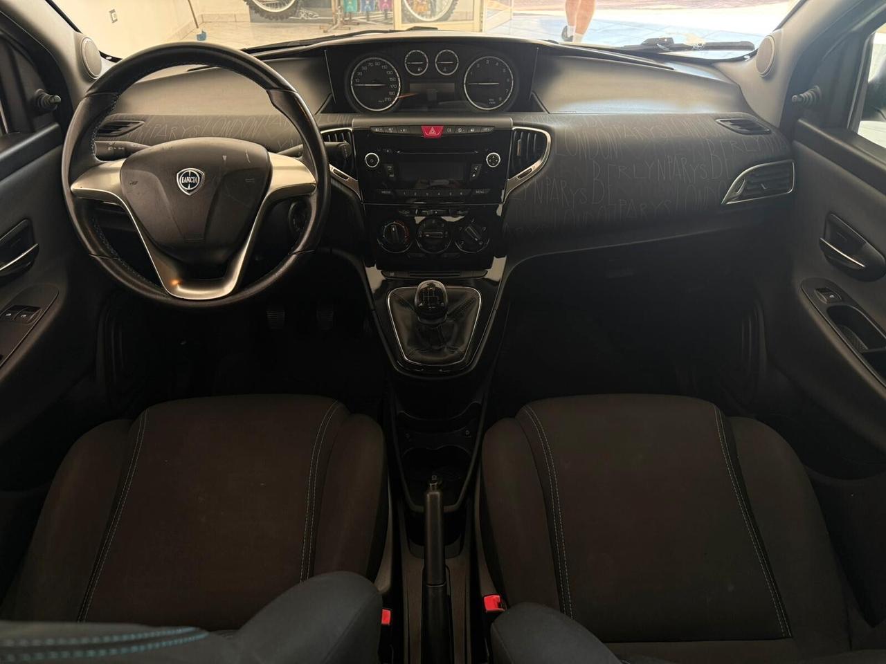 Lancia Ypsilon 1.2 69 CV 5 porte ELEFANTINO