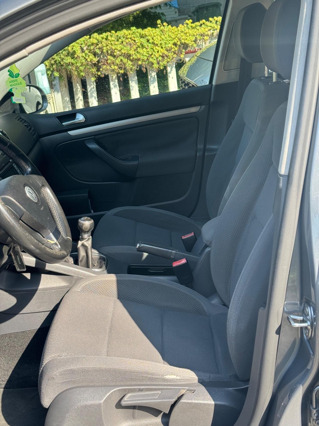 Volkswagen Golf 1.6 5p. Comfortline