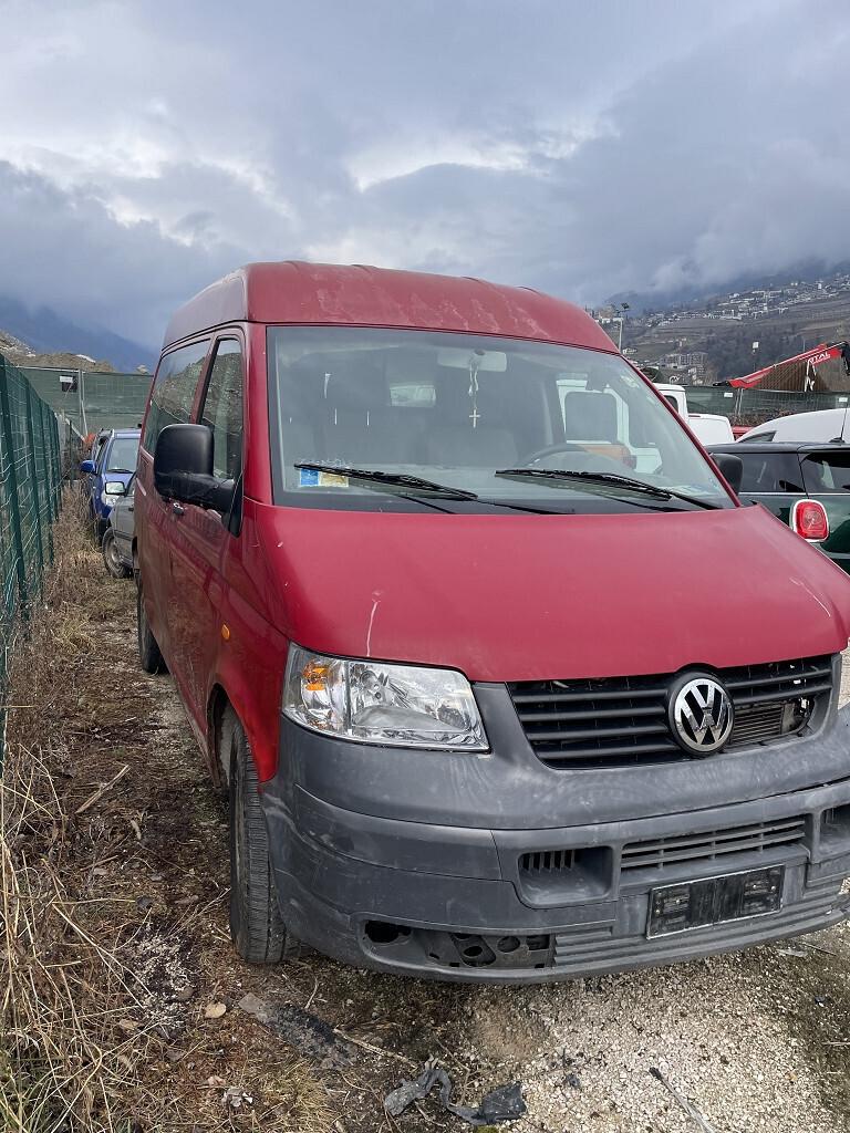 Volkswagen Transporter T5 1.9 TDI auto incidentata