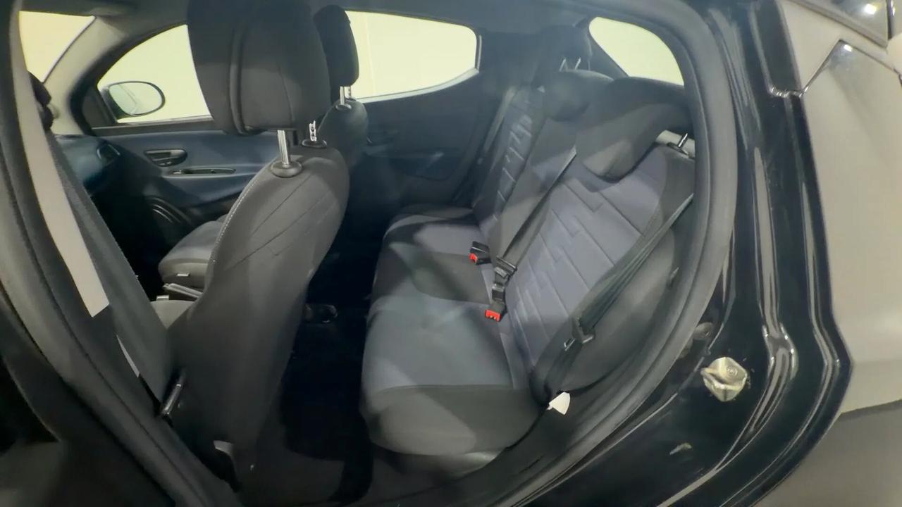 Lancia Ypsilon 1.0 Hybrid Platino full optional