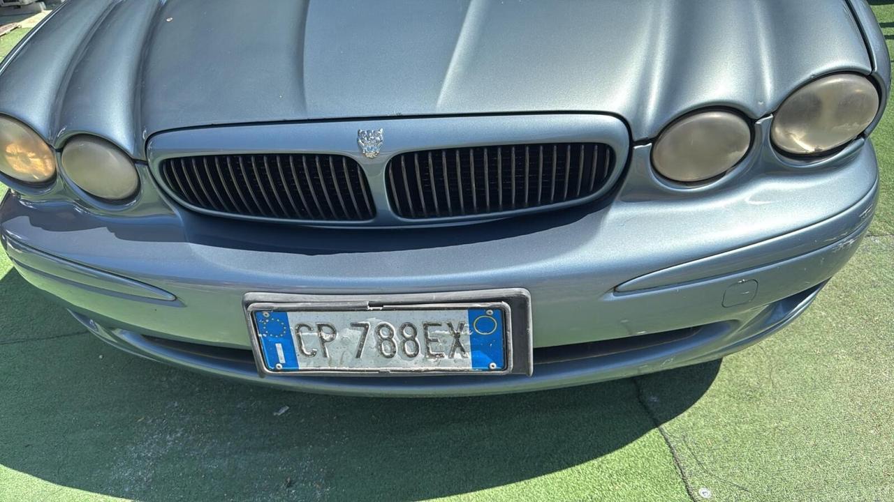 JAGUAR X-TYPE