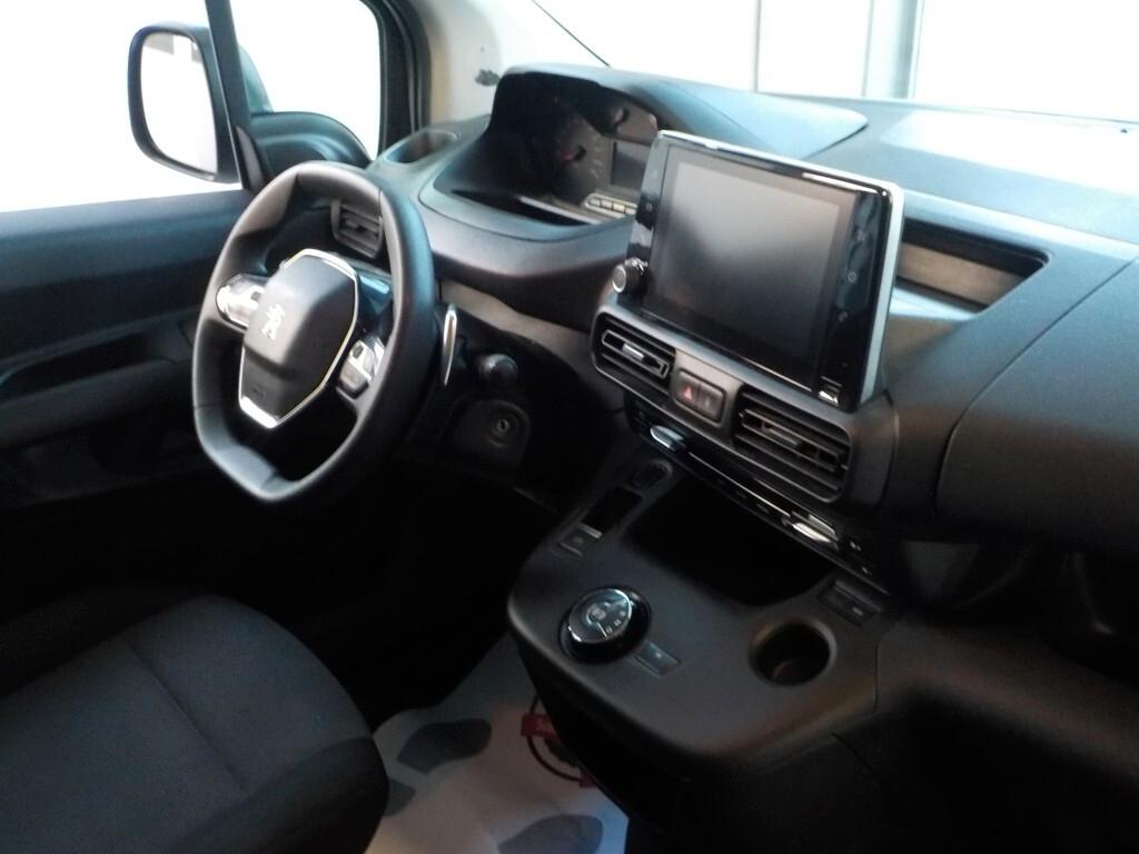 Peugeot Partner BlueHDi 130 EAT8 S&S PC - Autocarro lamierato 3 posti - Cambio automatico