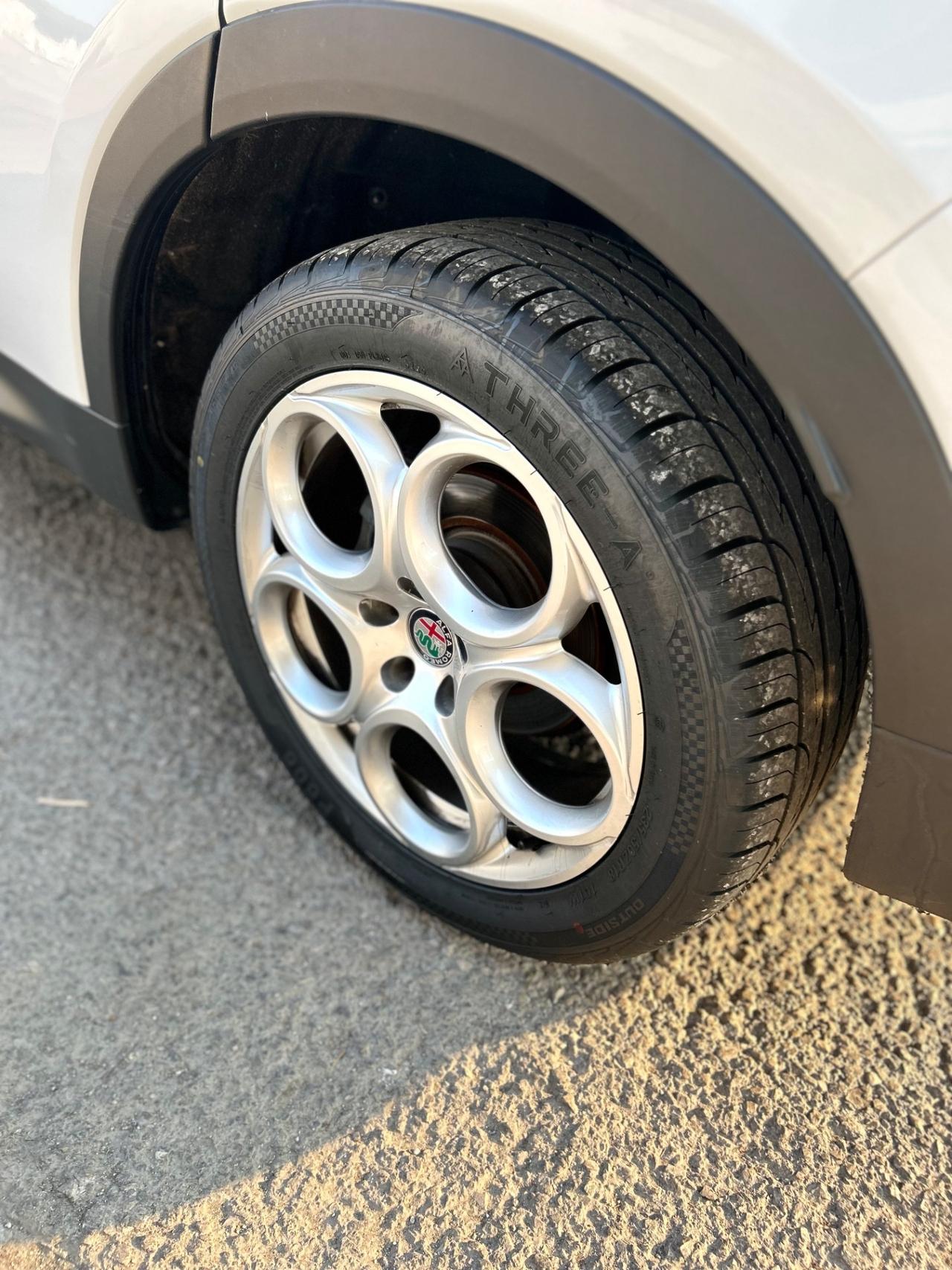Alfa Romeo Tonale 1.6 diesel 130 CV TCT6 Ti