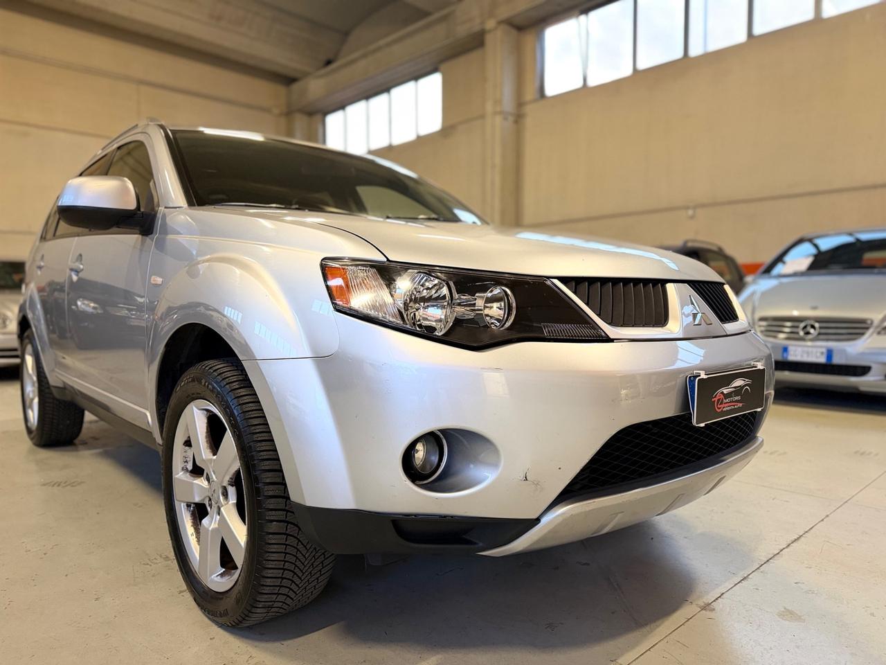 Mitsubishi Outlander 2.2 DI-D Instyle 7 p.ti DPF POSTI