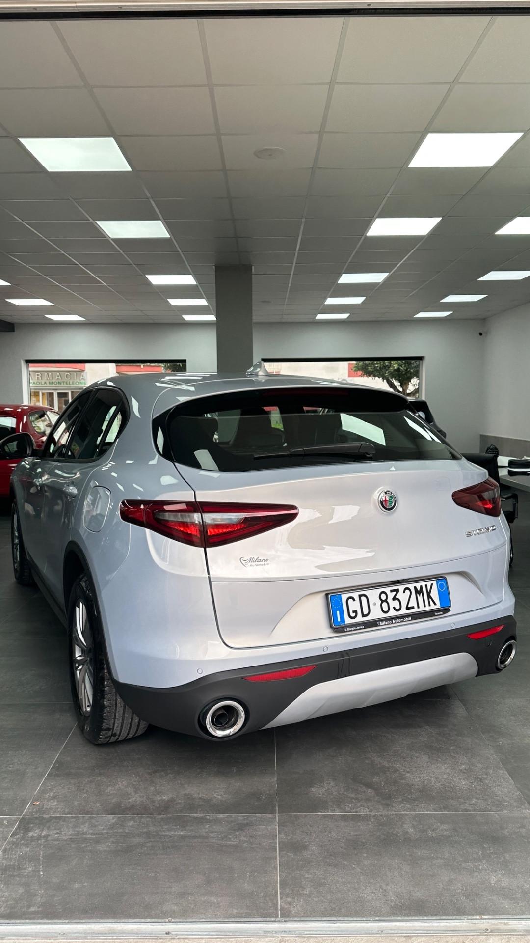 Alfa Romeo Stelvio 2.2 Turbodiesel 160 CV AT8 RWD Business