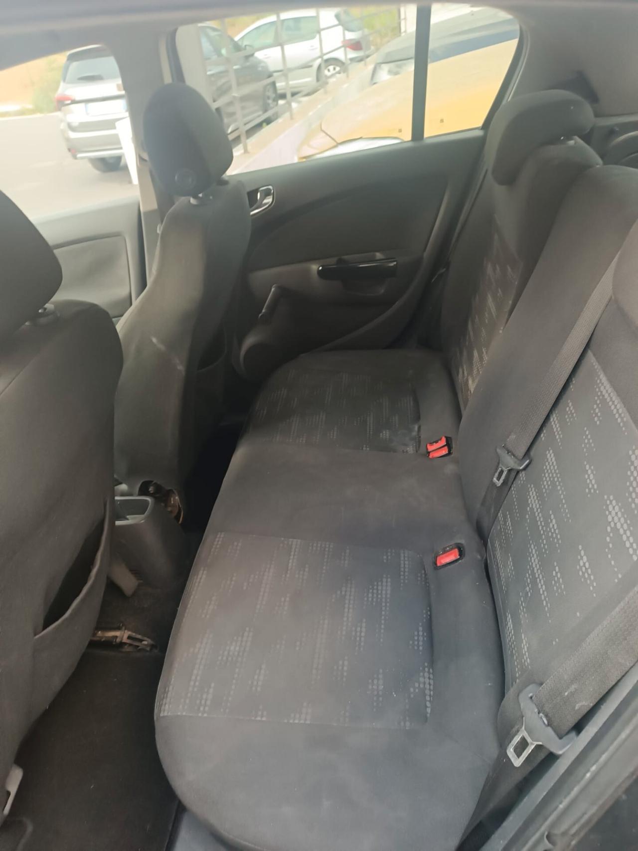 Opel Corsa 1.2 5 porte Cosmo