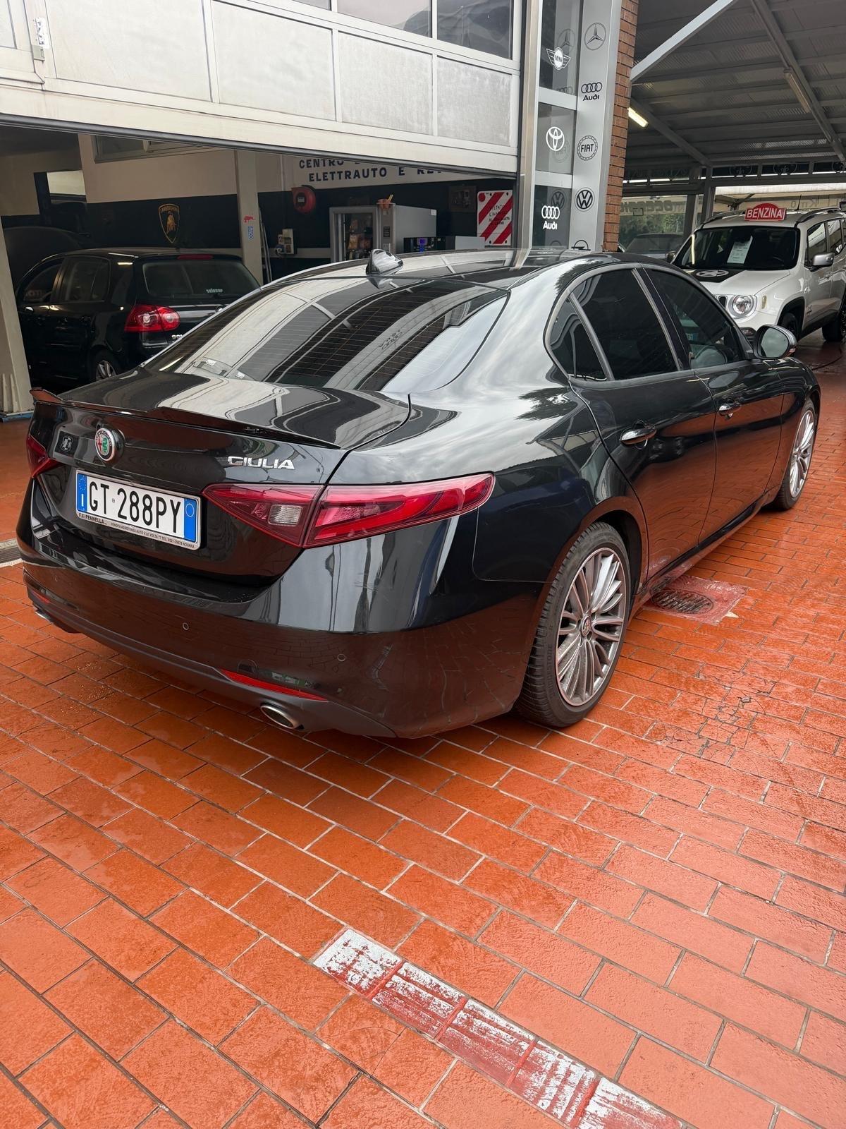 Alfa Romeo Giulia 2.2 Turbodiesel 180 CV AT8 Super