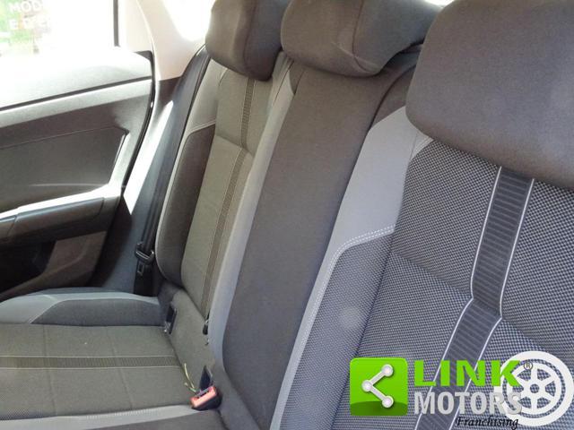 VOLKSWAGEN Polo 5 PORTE 1.0 95 CV R-LINE