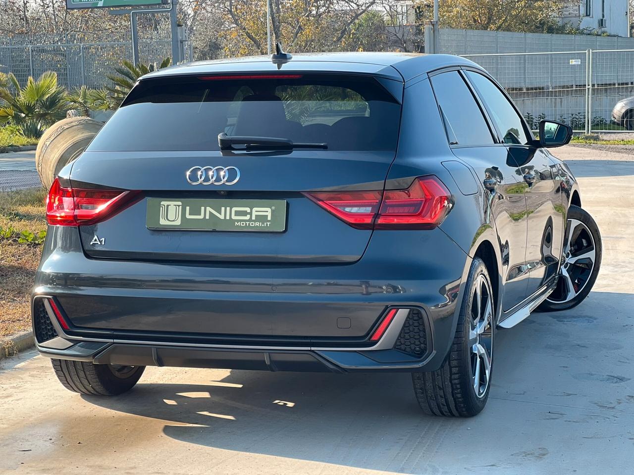 Audi A1 SPB 30 1.0 110cv TFSI S tronic line edition ITALIANA