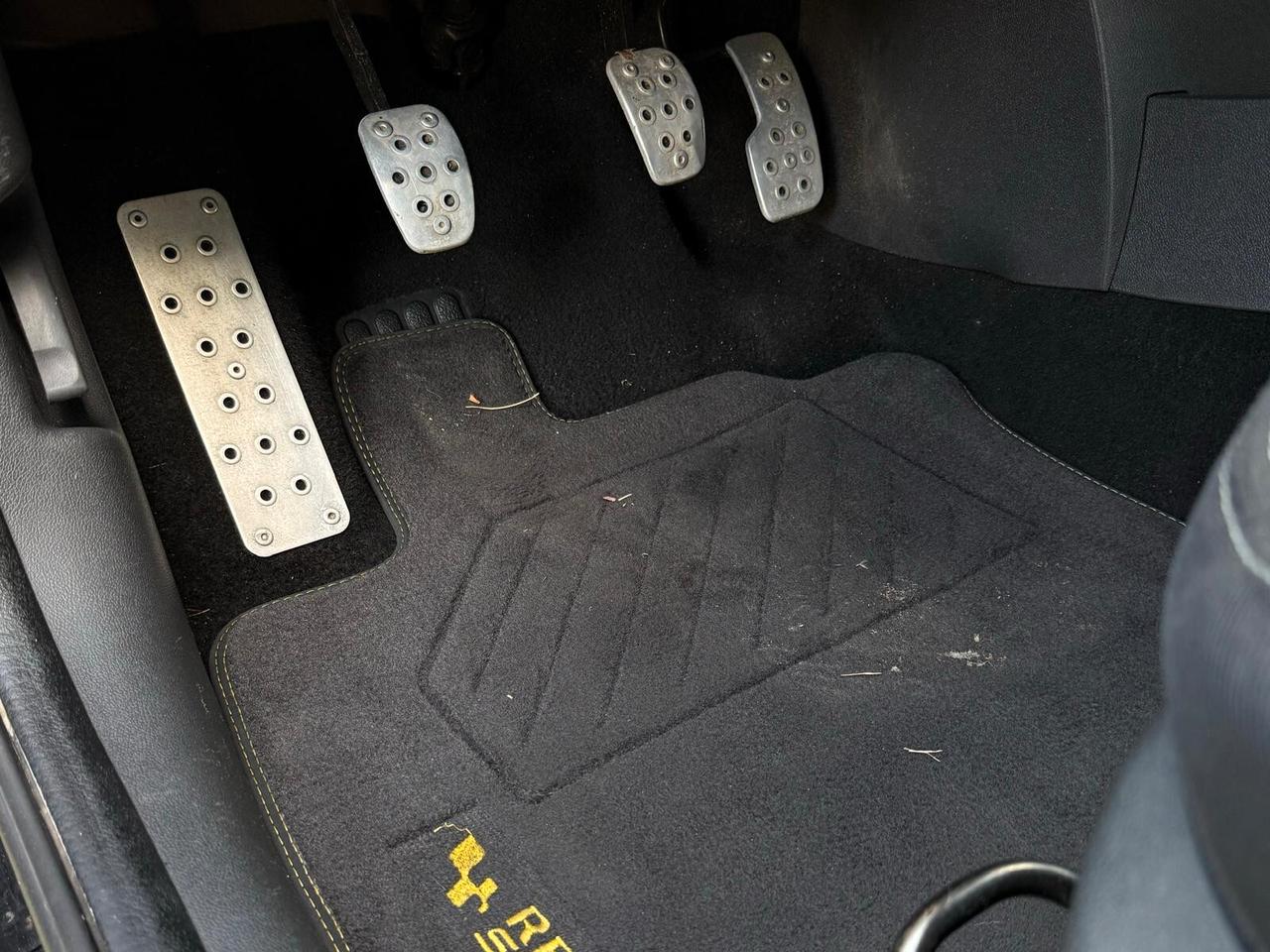 Renault Clio 2.0 16V 200CV 3 porte RS