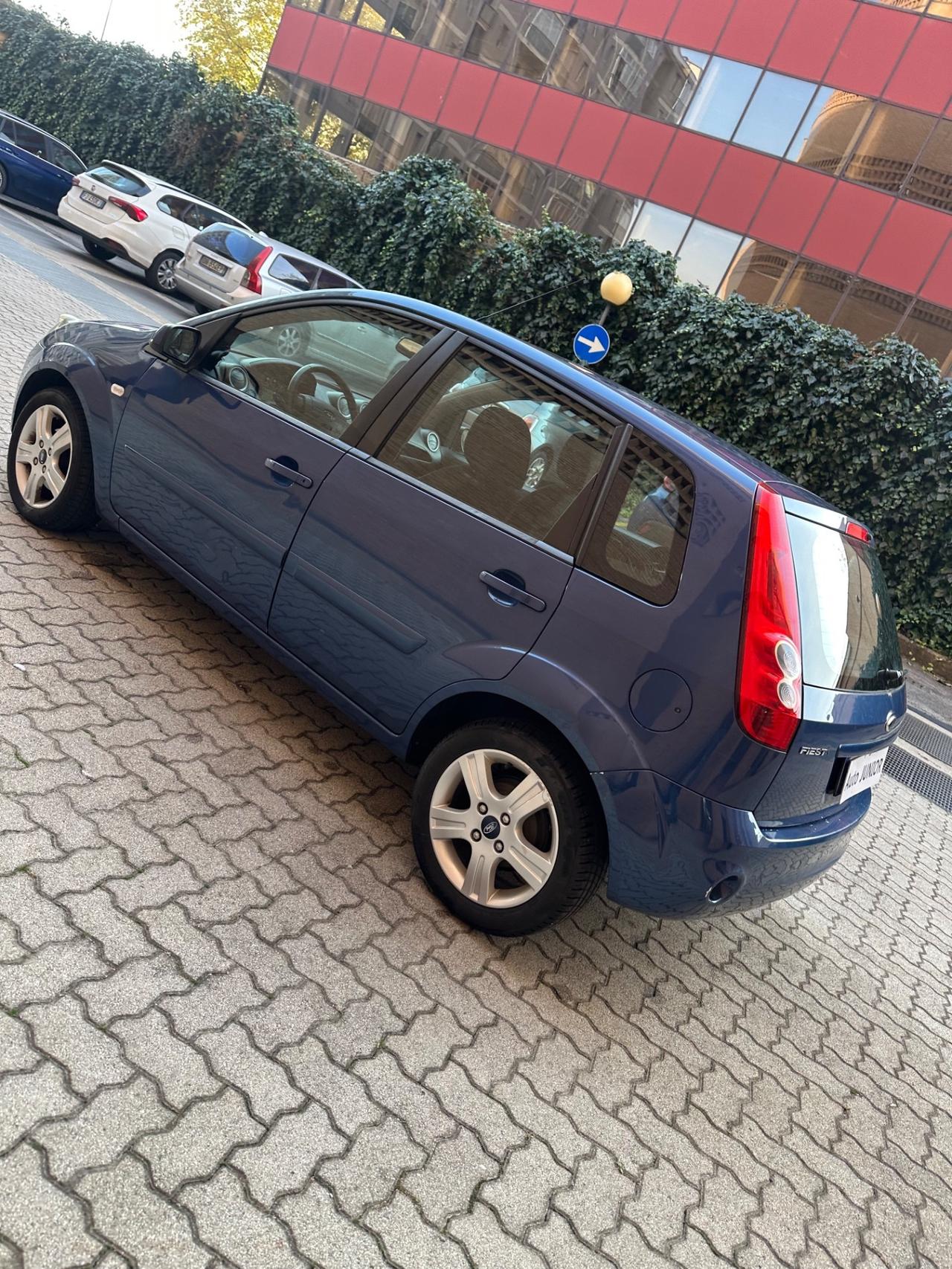 Ford Fiesta 1.2 82 CV 5 porte Titanium