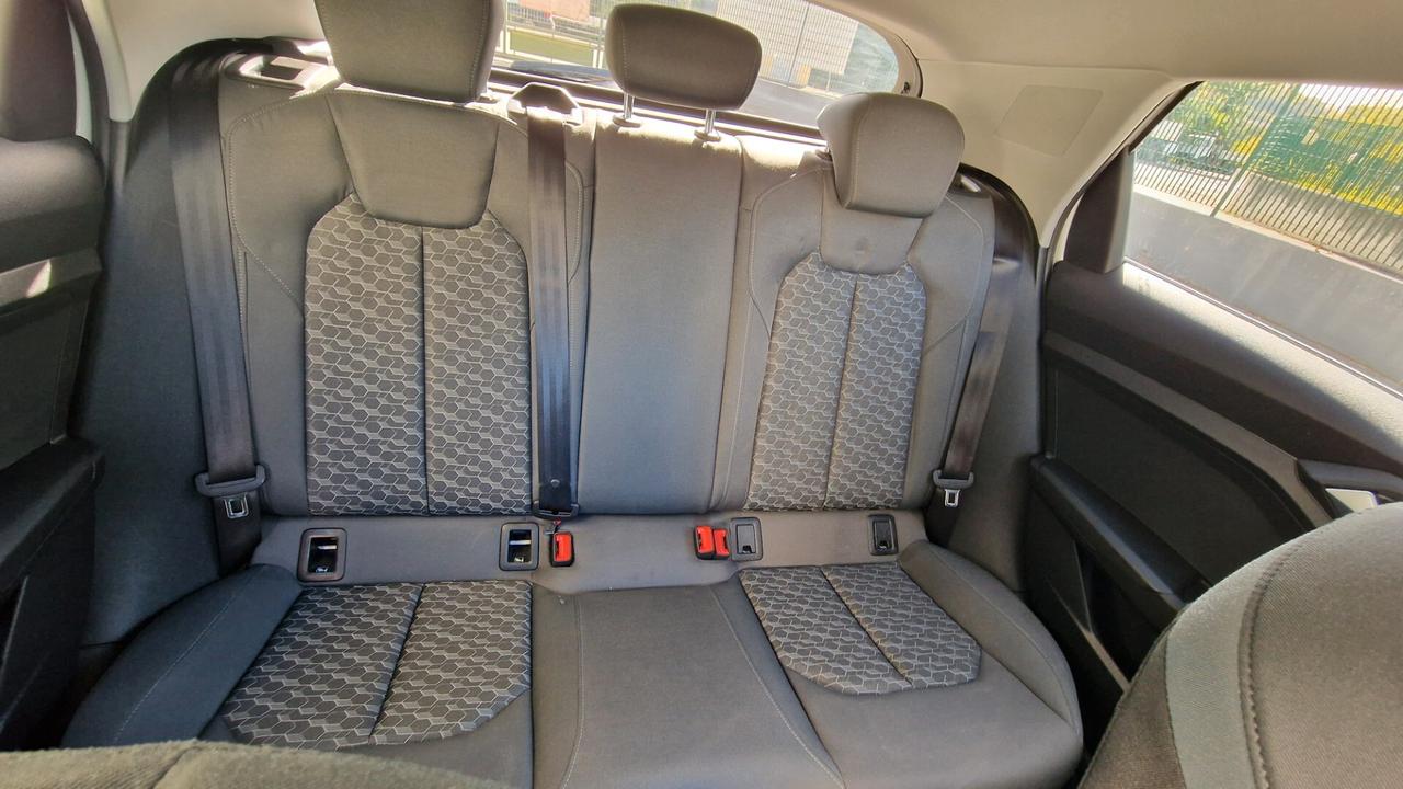 Audi A1 1.0 TFSI S-TRONIC S-LINE 116CV