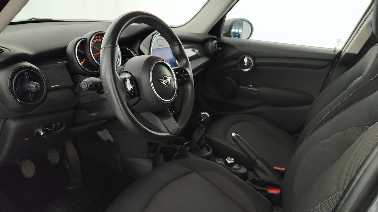 MINI Mini IV F55 2021 5p - Mini 5p 1.5 One Essential 75cv