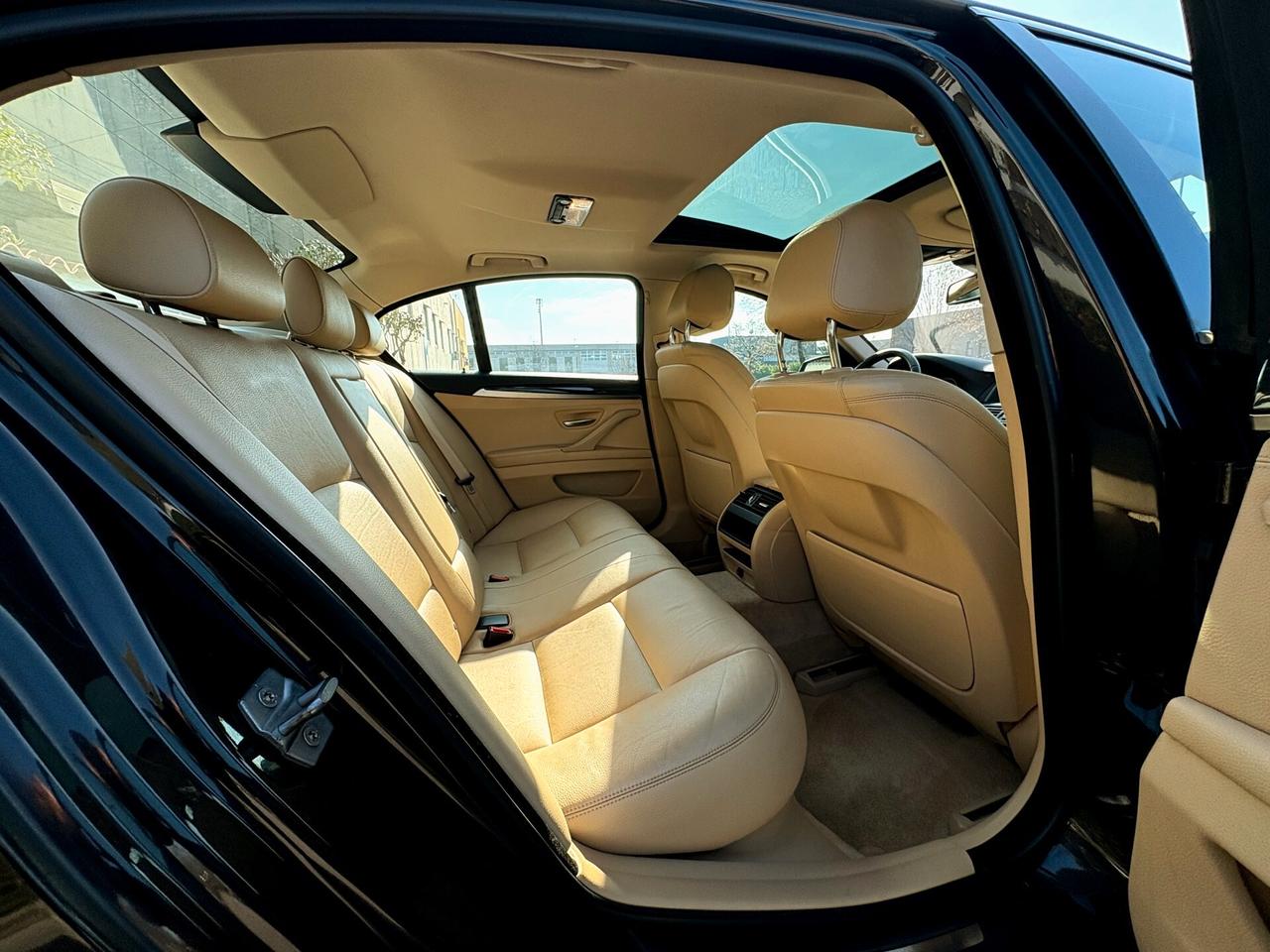 BMW 520d aut BERLINA-EURO 6-Pelle,Nav,Tetto-2016