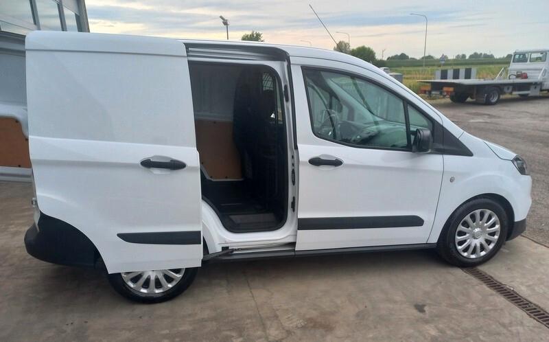 Ford Transit Courier van 15 tdci 75 cv