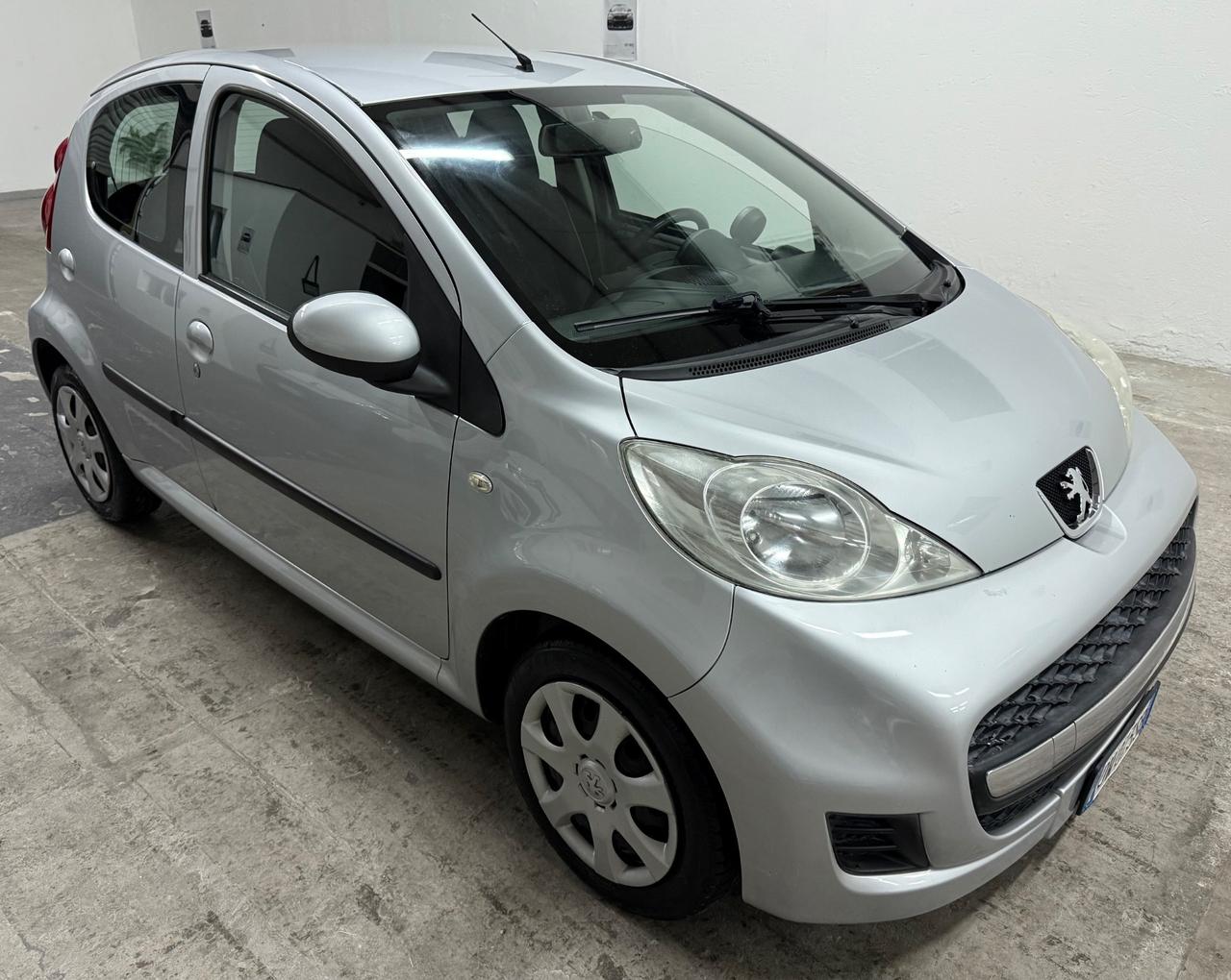 Peugeot 107 1.0 Benzina 68CV 5 porte - 2009