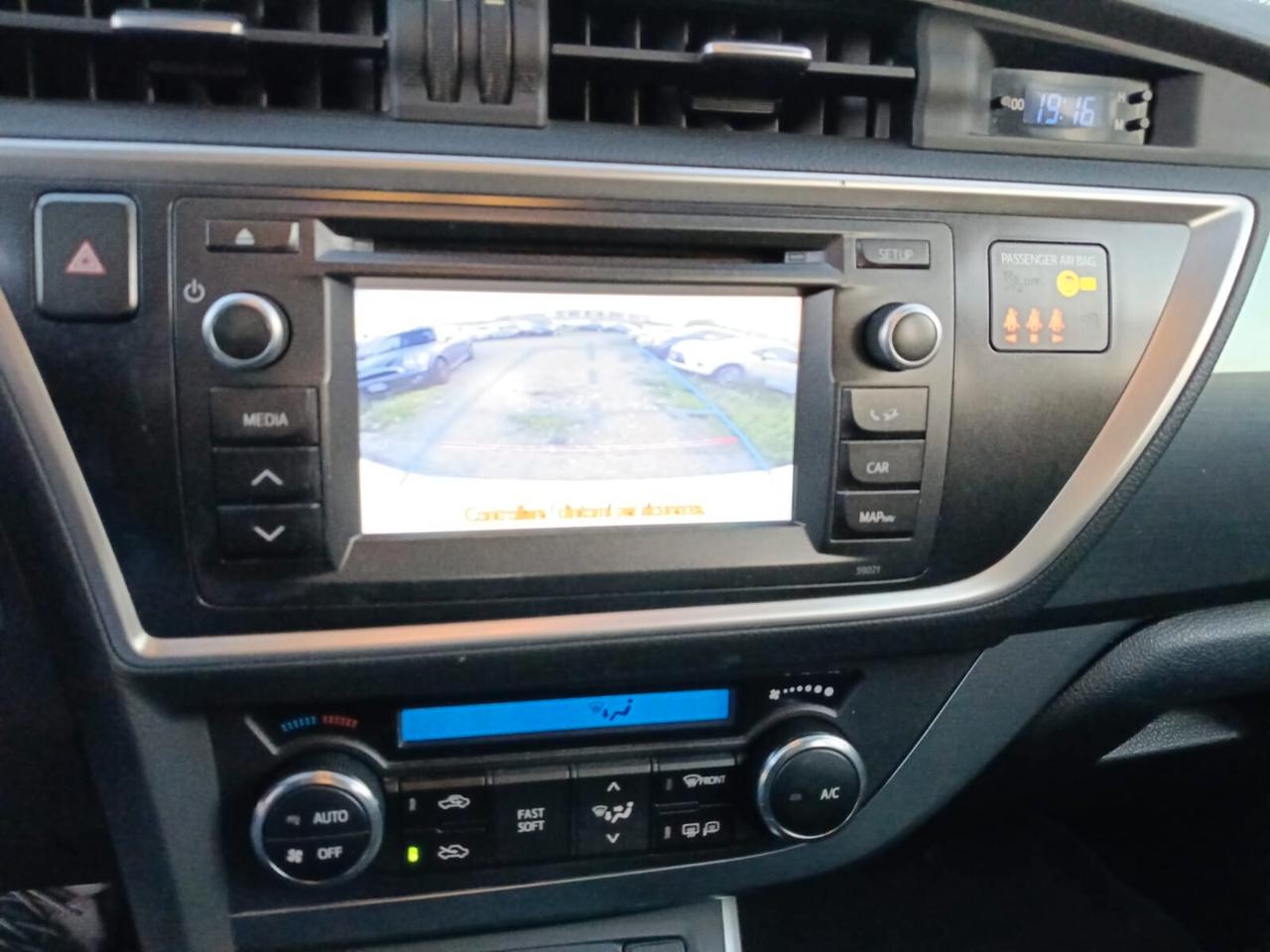 Toyota Auris 1.8 Hybrid