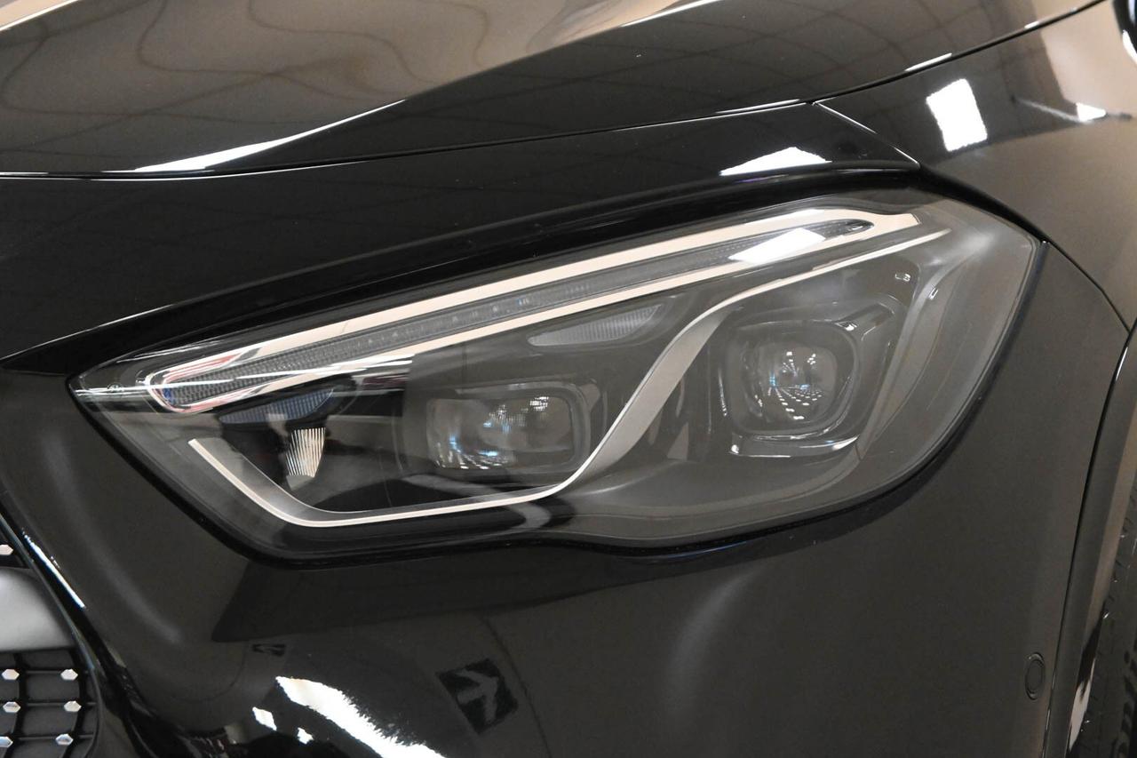 MERCEDES GLA (H247) GLA 200 d Automati...