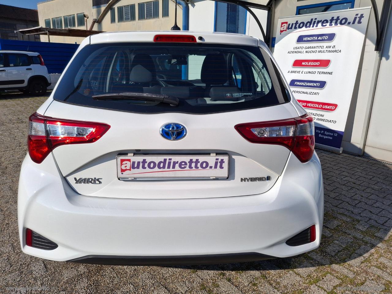 TOYOTA Yaris 1.5 Hybrid 5p. Business